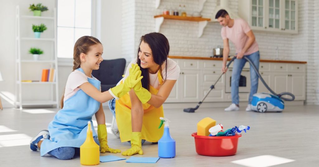 Sprzątanie w domu jako rodzinna aktywność